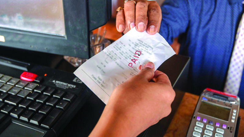 الفاتورة تُمثّل الإثبات الأساسي لحماية حقوق المستهلك. أرشيفية