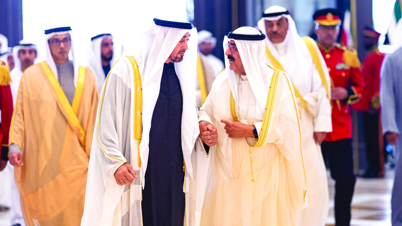 رئيس الدولة وأمير الكويت: ندعم وقف إطلاق النار في غزة وإرساء السلام الشامل والعادل