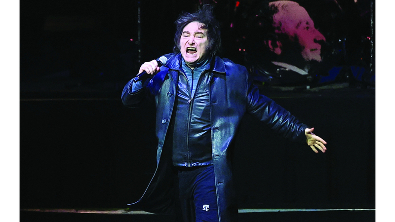 ميلي لم يلقَ تجاوباً من الجمهور خلال الحفل. رويترز