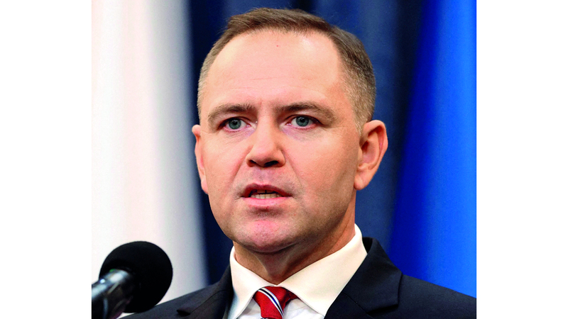 الرئيس كارول ناوروكي تعهد بمقاومة أي تغييرات على النظام الذي وضعته الحكومة السابقة. رويترز