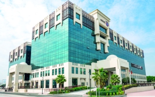 الصورة: شركة تأمين ترفض «التعويض» عن تدمير سيارة فارهة بدعوى أن «الحادث مفتعل»