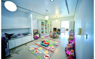 الصورة: علاج ضحايا العنف باللعب للإجابة عن «الأسئلة الصامتة»