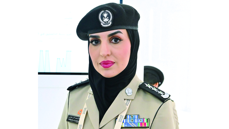 النقيب سارة الزرعوني: الساعة تتيح تدخلاً سريعاً وإيجابياً عند الحاجة، مع الحفاظ التام على خصوصية وكرامة الفرد.