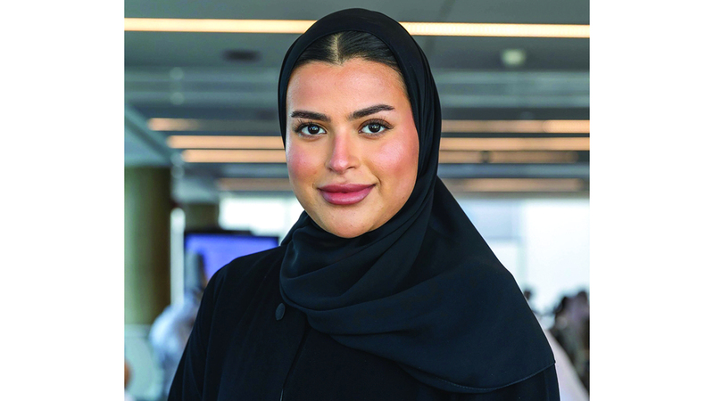 ريم الفلاسي: البرنامج يُعزّز قدرات الشباب في مجالات رئيسة، تشمل تجربة المتعامل، وتحليل البيانات، والتطوير، والتسويق.