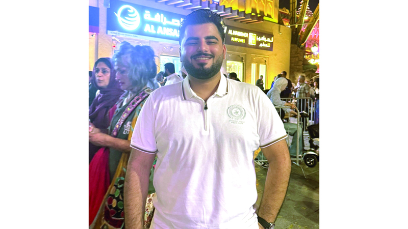 نبيل النحاس: أحرص على التواجد يوم الافتتاح لما يتضمنه من إبهار ولأني أحب التصوير، حيث توفر القرية فرص تصوير ثقافات العالم.