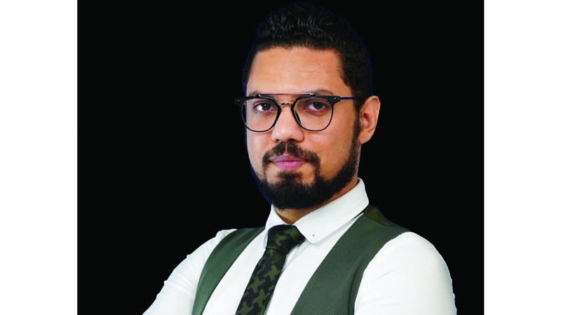 محمد الفقي: باستخدام الهندسة الاجتماعية، (الهاكر) لا يخترق الحسابات، وإنما يجعل المستخدم يعطيه بيانات الحسابات والبطاقات الائتمانية.