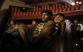 الصورة: فيلم هندي يعرض في الصالات منذ 30 عاماً.. الأطول عمراً بتاريخ بوليوود