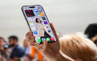 الصورة: آيفون الجديد يطل بسُمك مذهل.. لكن هناك 3 مخاوف رئيسية