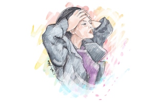 الصورة: «أم طلال» تحتاج إلى 7.1 آلاف درهم لتجديد «التأمين الصحي»