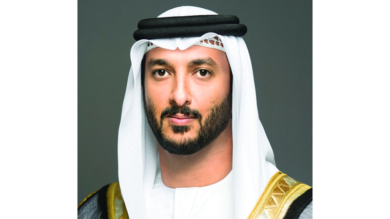 عبدالله بن طوق: «الاقتصاد والسياحة» سجلت 19.95 ألف علامة تجارية وطنية ودولية خلال النصف الأول.