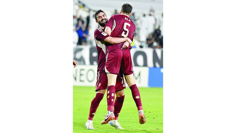 علاء زهير وخريبين سجلا في مرمى الدحيل. تصوير: إريك أرازاس