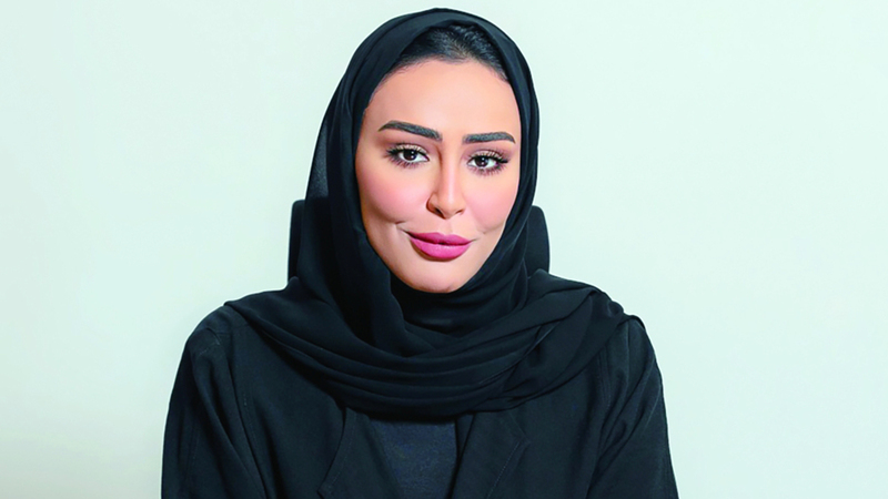 خولة المجيني: المعرض يسعى لمنح الجمهور فرصة اكتشاف العلاقة الخاصة التي تربط كل فنان بالكتابة والكتاب.