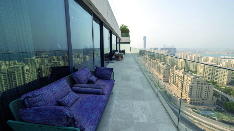 دبي سجلت 4 صفقات جاوزت حاجز 300 مليون درهم. تصوير: يماني العفاري