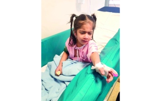 الصورة: متبرع يتكفّل بـ 78 ألف درهم نفقات علاج الطفلة «فاطمة»
