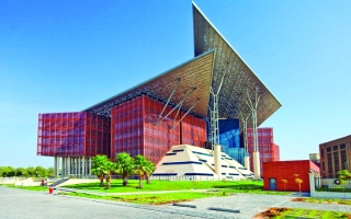 الصورة: بنك يُحصّل 189.8 ألف درهم فوائد غير مستحقة على بطاقة ائتمان