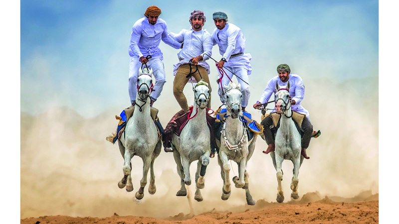 من إبداعات سالم الحجري. من المصدر