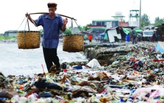 الصورة: فيضانات بالي تكشف آثار التنمية العشوائية وسوء إدارة النفايات