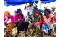 الصورة: نساء السنغال يكافحن للحفاظ على صحتهن تحت وطأة الديون والفقر