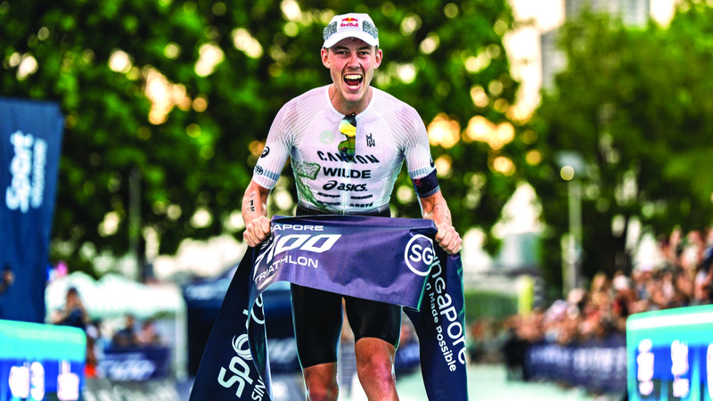 النيوزيلندي هايدن وايلد يتصدر الترتيب العام لفئة الرجال. من المصدر