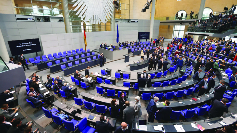 من الأمثلة البارزة على الصراع الداخلي الفوضوي في الائتلاف الحاكم صراعه حول التجنيد العسكري. رويترز