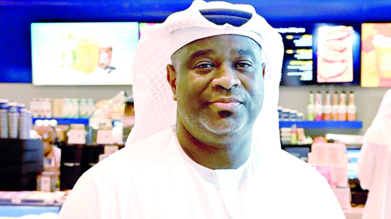 بدر اللمكي: عدد الشواحن الكهربائية داخل محطات أدنوك للتوزيع وصل حالياً إلى 300 شاحن كهربائي.