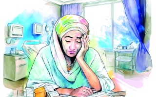 الصورة: متبرع يُسدّد 13.3 ألف درهم لعلاج «أم نجاة»