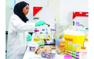 الصورة: 3 ملايين فحص سنوياً لحماية المستهلكين وضمان المنتجات في دبي