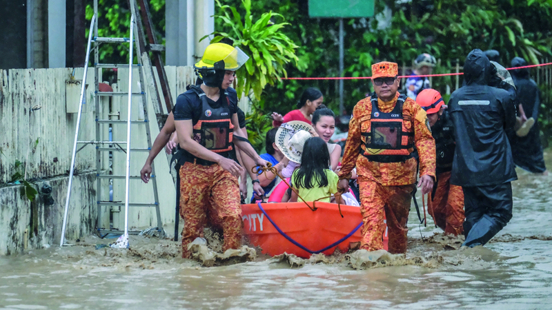 إعصار «كالمايجي» يخلّف دماراً كبيراً في الفلبين