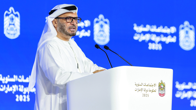 أنور قرقاش: السياسة الخارجية الإماراتية تضع الاقتصاد في خدمة السياسة وتعزيز أسس السلام والاستقرار.