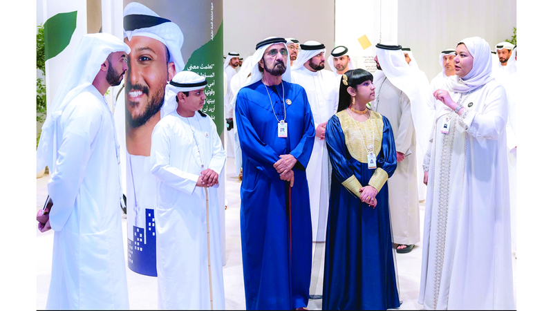 محمد بن راشد خلال زيارته معرضَي &laquo;هويتنا الوطنية: إرث وأمانة&raquo; و&laquo;نبض الوطن&raquo;. من المصدر