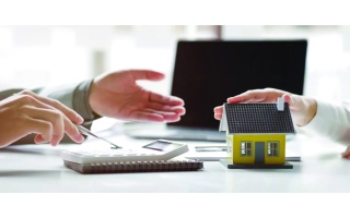 الصورة: «مخاوف» التقاعد المبكر تحرم مواطنين ومقيمين التمويل العقاري