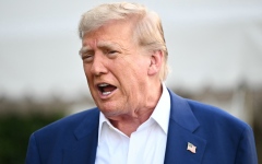 الصورة: المهاجم أصيب بجروح .. ترامب يصف هجوم واشنطن بـ"الإرهابي"