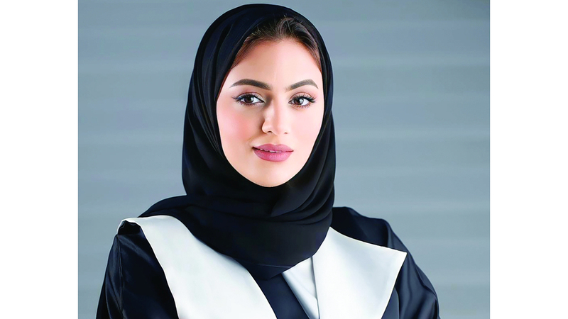 أساور المنصوري: قانون مكافحة الشائعات والجرائم الإلكترونية يُجرِّم انتحال الصفات والاحتيال الإلكتروني.