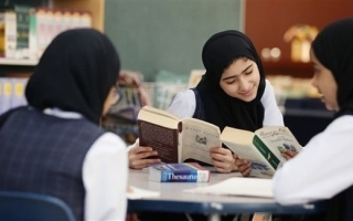 الصورة: الأعلى عالمياً.. تقرير أممي: الإمارات في صدارة الدول بالإلمام بالقراءة والكتابة بين الشباب