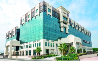 الصورة: شركة تطالب موظفين بمليون درهم تعويضاً عن إفشاء أسرار العمل وسرقة عملاء