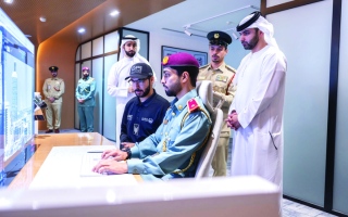 الصورة: منصور بن محمد: دبي تواصل تزويد منظومة الأمن والسلامة بأحدث التقنيات