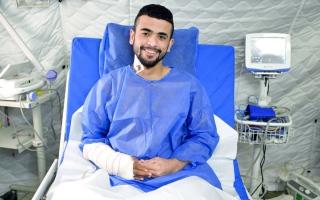 الصورة: المستشفى الإماراتي العائم في العريش يُجري جراحة دقيقة لشاب فلسطيني