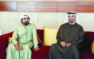 الصورة: رئيس الدولة يلتقي محمد بن راشد