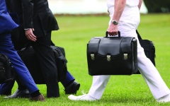 الصورة: رئيس الولايات المتحدة بحاجة إلى تدريب للتعامل مع أزمة نووية مفاجئة