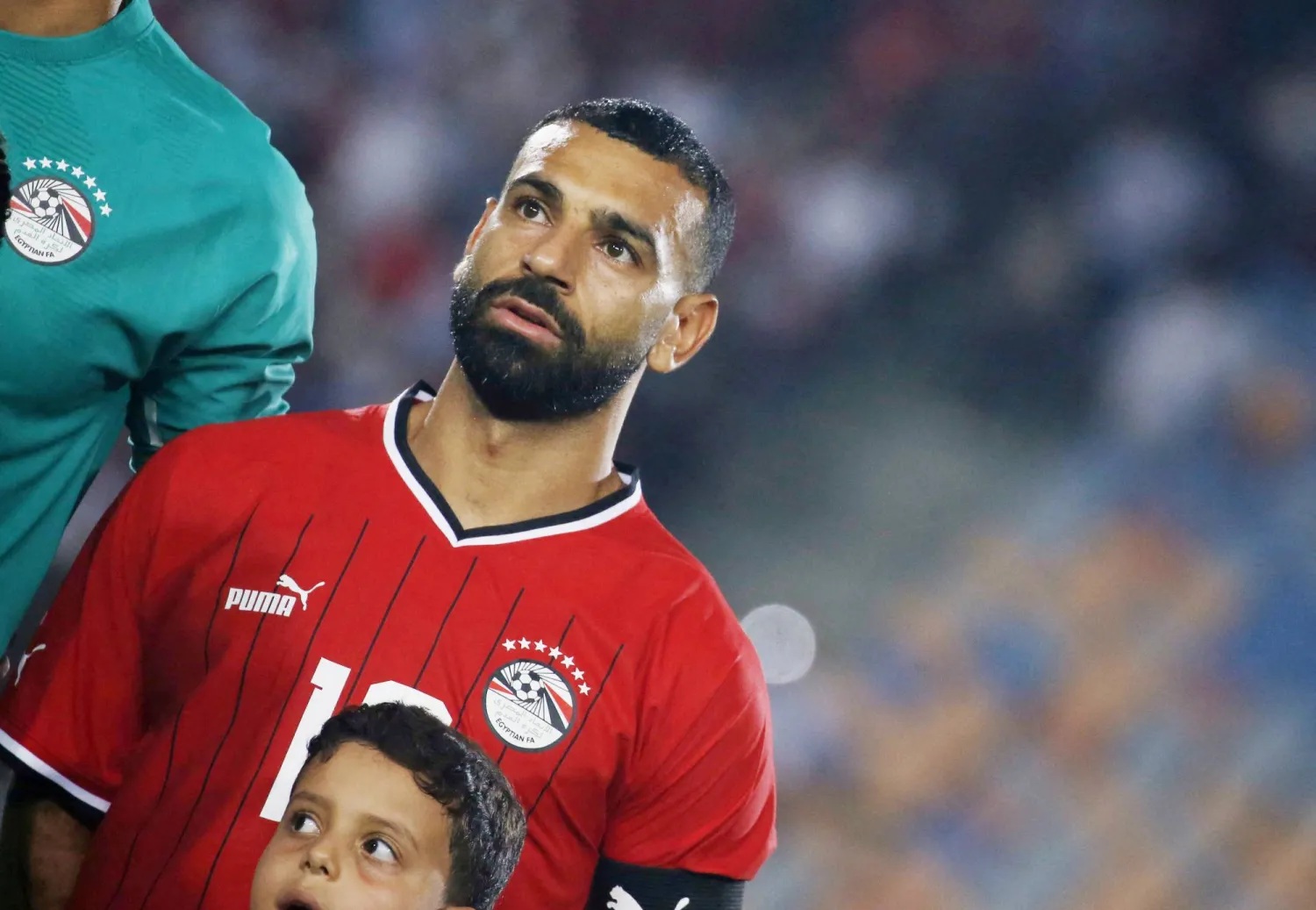 محمد صلاح يغادر الملعب من «الباب الخلفي» بعد الخسارة أمام أوزبكستان في بطولة العين الدولية