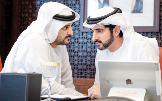 الصورة: مكتوم بن محمد: حمدان بن محمد قدوة للشباب الباني وبرؤيته تزهر دبي