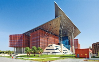 الصورة: شاب يرفض ردّ 108.5 آلاف درهم أرسلتها فتاة لحسابه.. واعتبرها هبة      