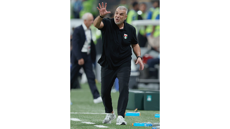 مدرب المنتخب الوطني أولاريو كوزمين. تصوير: سالم خميس