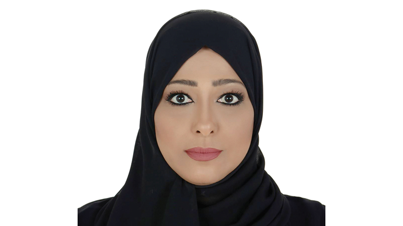 الدكتورة ليلى البلوشي: ظاهرة تبادُل الهدايا بين الموظفين سلوك مؤسسي غير مكتوب، يحمل في طياته ضغطاً مادياً ونفسياً.