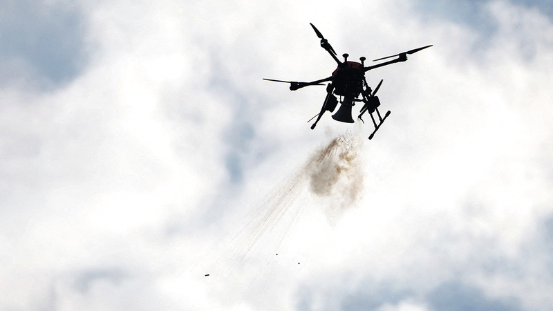 الطائرة بدون طيار تحلق فوق بستان &laquo;فروتس بارك كوروتشي&raquo;. رويترز