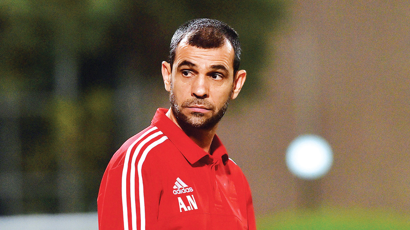 عبدالمجيد النمر: أفكر في تحسين أداء ونتائج الشارقة رغم صعوبة المهمة.