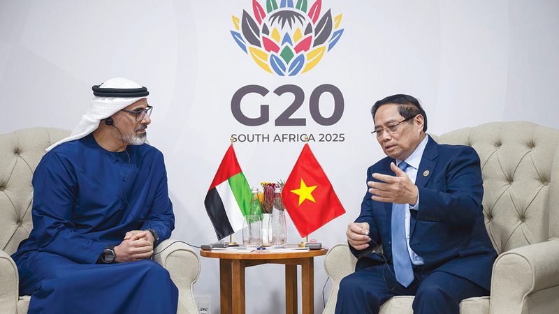 نيابة عن رئيس الدولة.. ولي عهد أبوظبي يشارك في قمة مجموعة العشرين