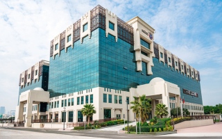 الصورة: «قرض عائلي» بمليونَي درهم يثير نزاعاً قانونياً بين شقيقين