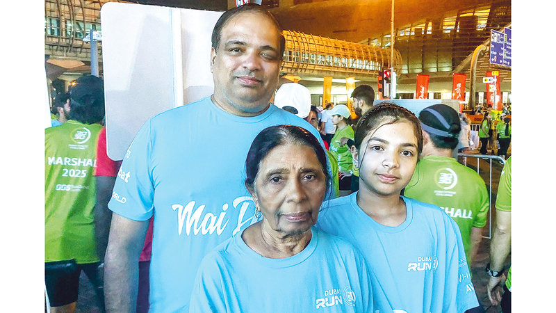 «سبعينية» تشارك في «تحدي دبي للجري».. شغف الرياضة لا يعرف عُمراً