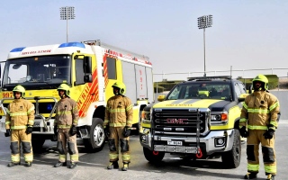 الصورة: «دفاع مدني دبي» ينجح في السيطرة على حريق في مستودعات بمنطقة أم الرمول